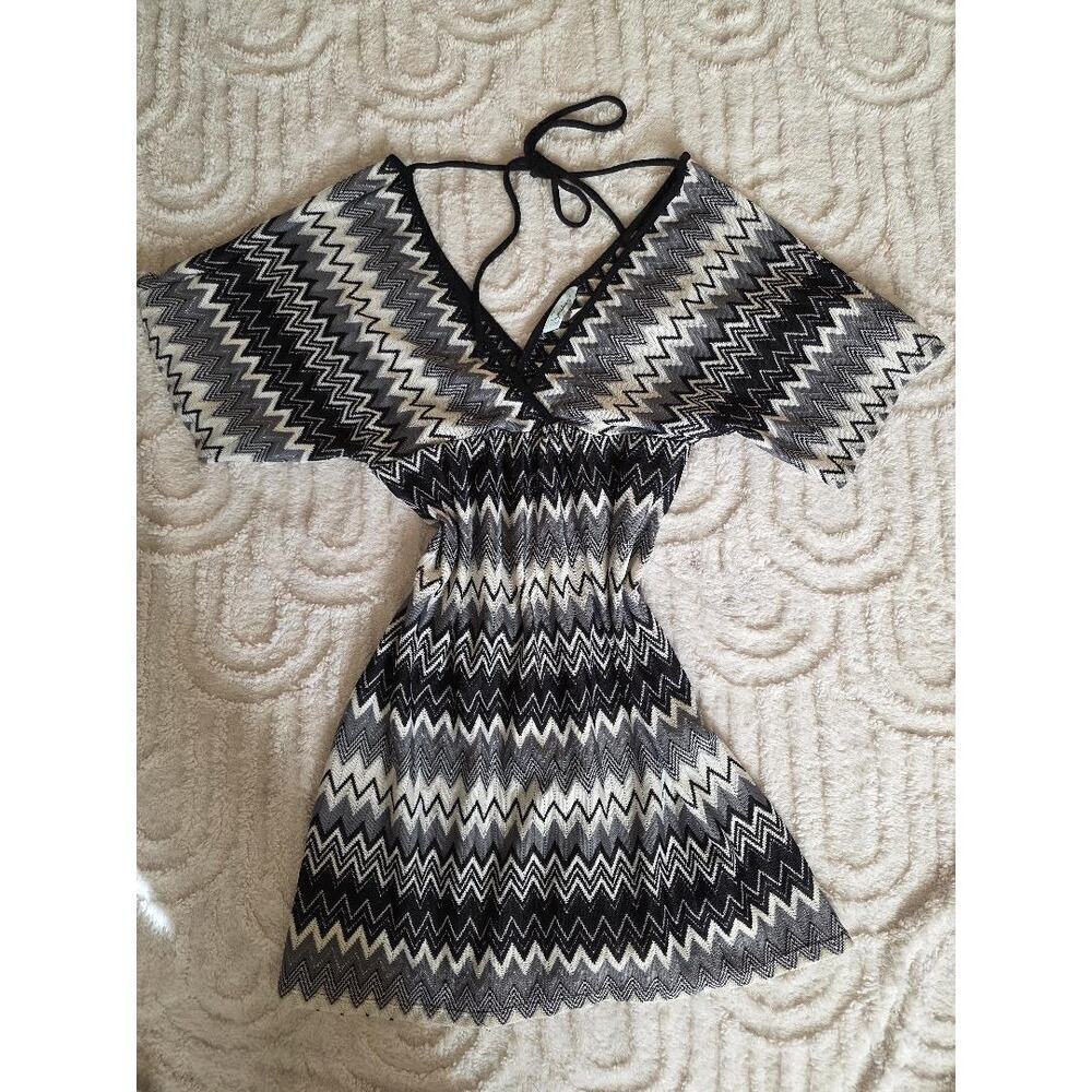 🖤 Speechless Black & Silver Zigzag Knit Halter Dress – Size M - Picture 2 of 4